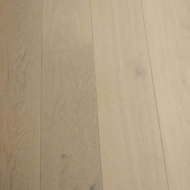 Pyramid Oak Wood Flooring (Price /sqf)